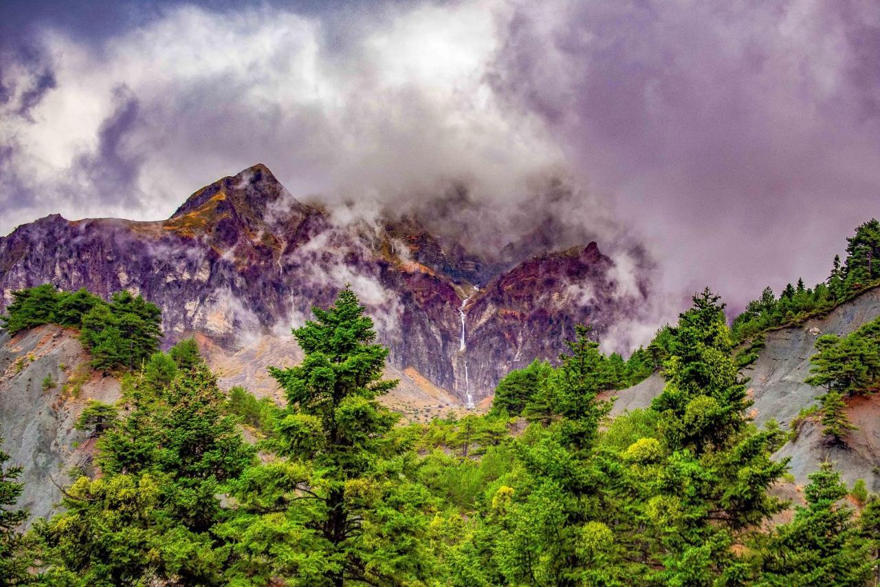 Отель Baldeneige Праманта Экстерьер фото